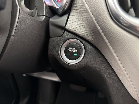 Used 2019 Chevrolet Equinox Premier image 23