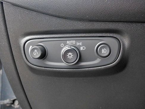 Used 2021 Chevrolet Equinox LT image 25