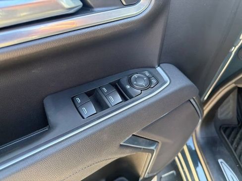 Used 2025 Chevrolet Silverado 1500 LT AWD/4WD image 16