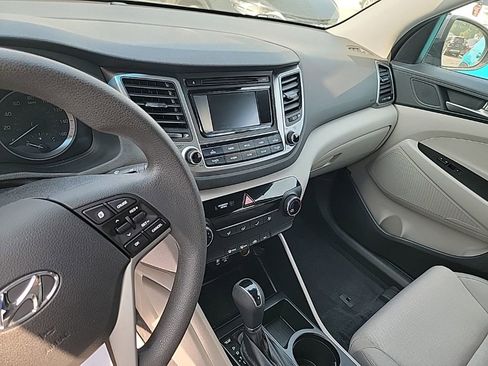 Used 2018 Hyundai Tucson SE FWD image 3