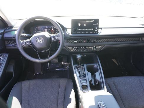 Used 2025 Honda Accord SE image 18