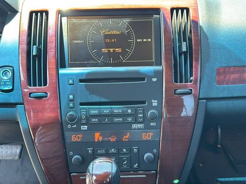 Used 2007 Cadillac STS V8 w/ Preferred Equipment Group AWD/4WD image 13