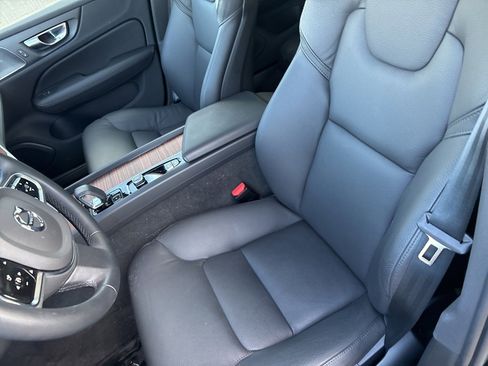 Certified 2024 Volvo V60 B5 Cross Country Plus w/ Protection Package Premier image 18