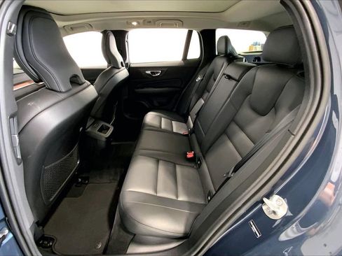 Used 2025 Volvo V60 B5 Cross Country Plus AWD/4WD image 19