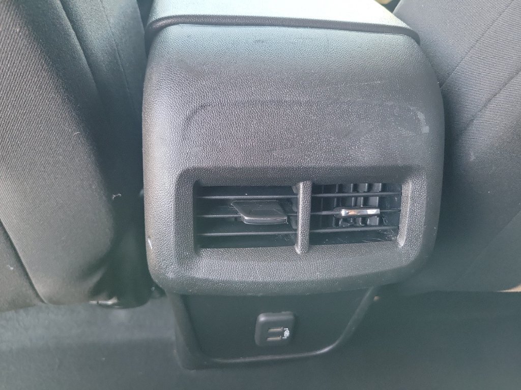 Used 2021 Chevrolet Equinox LS FWD image 19