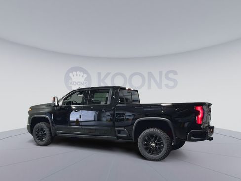 New 2026 Chevrolet Silverado 2500 High Country w/ Midnight Edition AWD/4WD image 2
