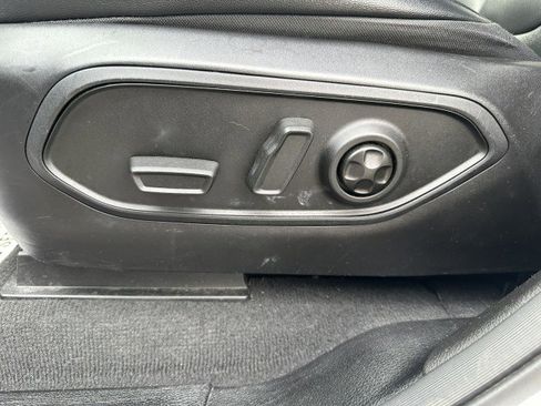 Used 2024 Jeep Grand Cherokee Limited 4xe image 20