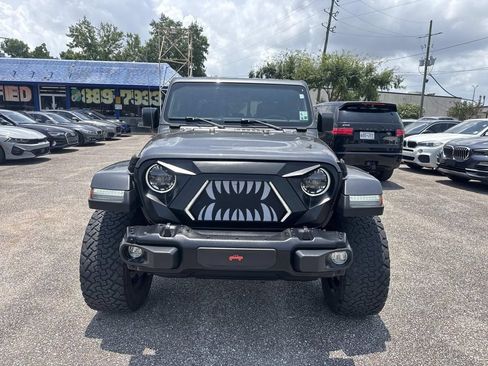 Used 2023 Jeep Gladiator Sport AWD/4WD image 2