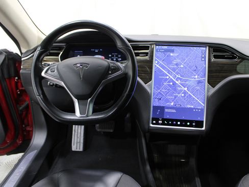 Used 2015 Tesla Model S 70 image 2