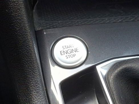 Used 2022 Volkswagen Tiguan SE R-Line image 25