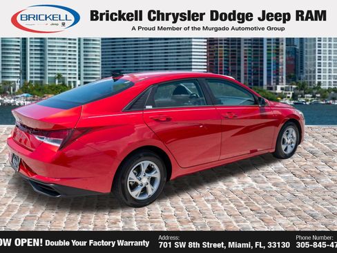 Used 2023 Hyundai Elantra SE FWD image 12