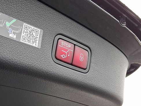 Used 2026 Mercedes-Benz GLC 300 4MATIC image 22