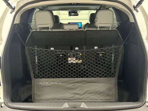 New 2026 Toyota Sienna XLE FWD image 24