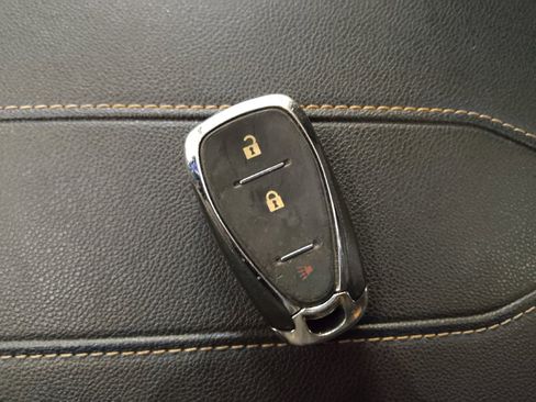 Used 2020 Chevrolet Traverse LS image 32