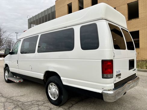 Used 2013 Ford E-350 and Econoline 350 Extended Super Duty w/ PWR Group image 4