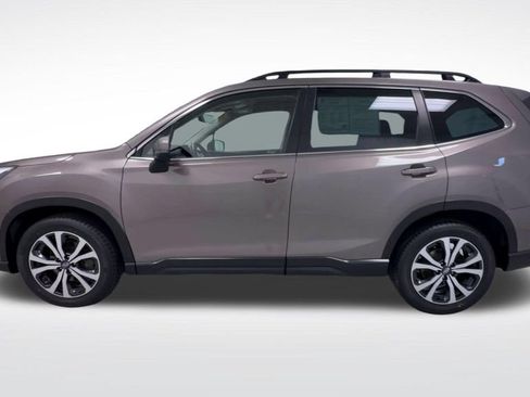 Used 2023 Subaru Forester Limited AWD/4WD image 5