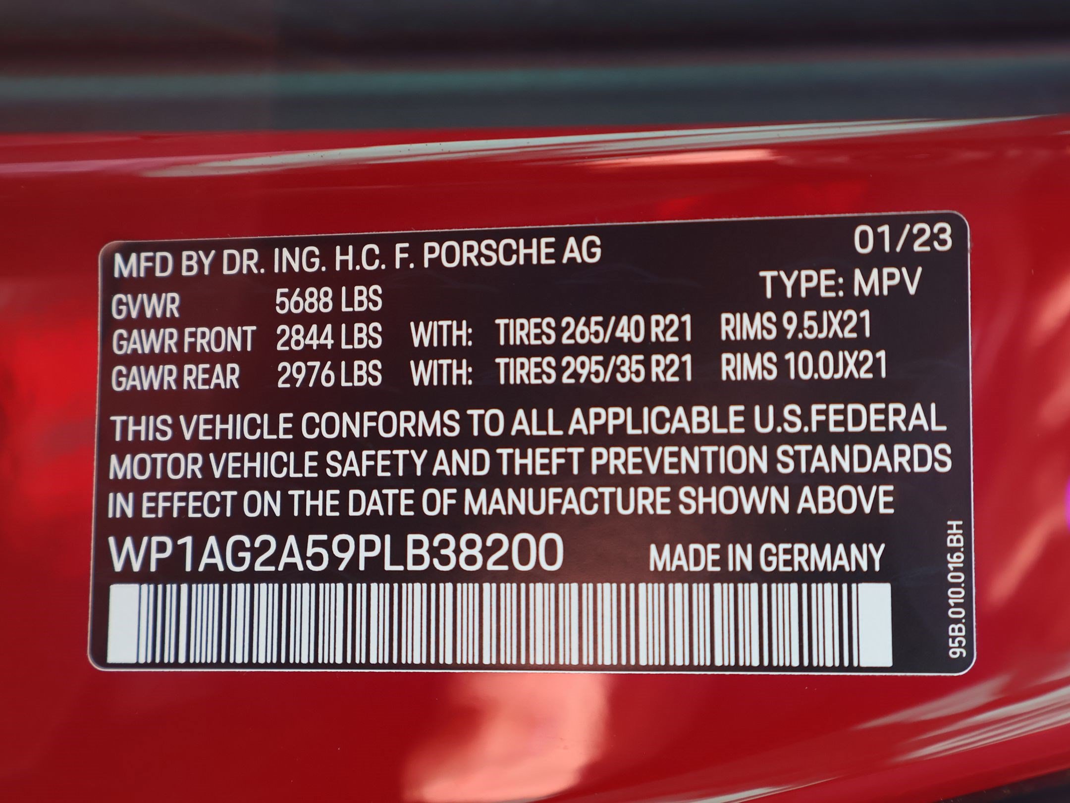 Used 2023 Porsche Macan S AWD/4WD image 35