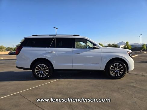 Used 2025 Ford Expedition Platinum AWD/4WD image 7