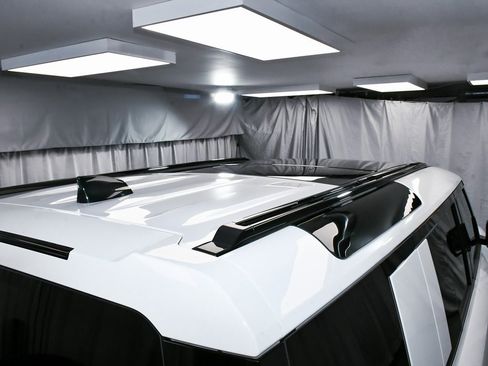 Used 2025 Land Rover Defender 110 S image 85