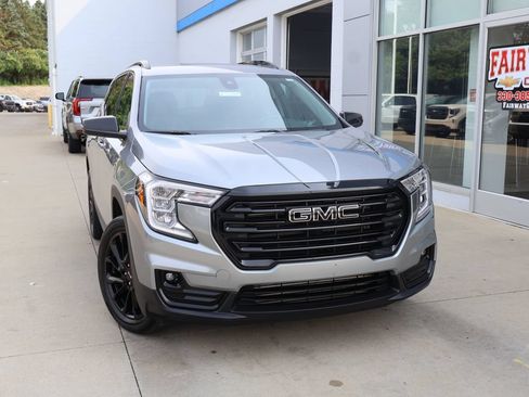 Used 2023 GMC Terrain SLT w/ Infotainment Package II AWD/4WD image 37