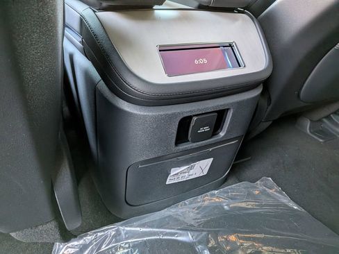 New 2026 Lincoln Navigator Reserve w/ Jet Appearance Package AWD/4WD image 25