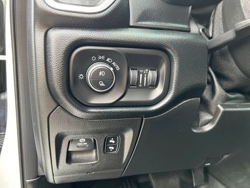 Used 2020 RAM 1500 Laramie AWD/4WD image 12