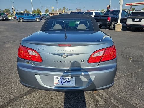 Used 2010 Chrysler Sebring Touring image 4