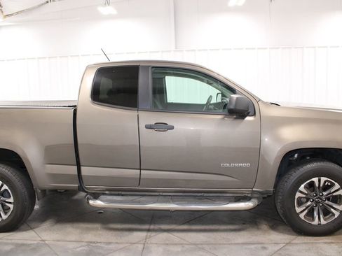 Used 2016 Chevrolet Colorado W/T w/ WT Convenience Package image 11