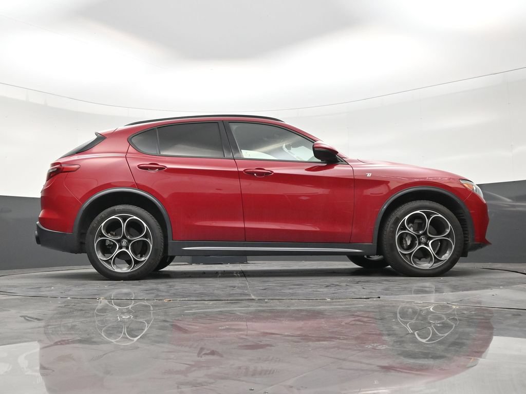 Used 2022 Alfa Romeo Stelvio Ti w/ Active Assist Plus Package AWD/4WD image 24