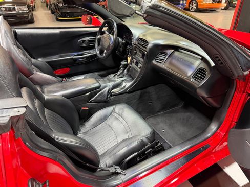 Used 1999 Chevrolet Corvette Convertible w/ Memory Pkg RWD image 48