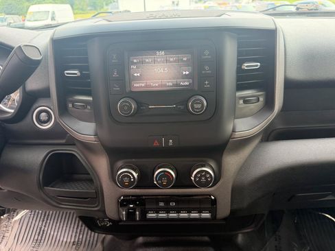 Used 2022 RAM 3500 Tradesman w/ Chrome Appearance Group AWD/4WD image 27
