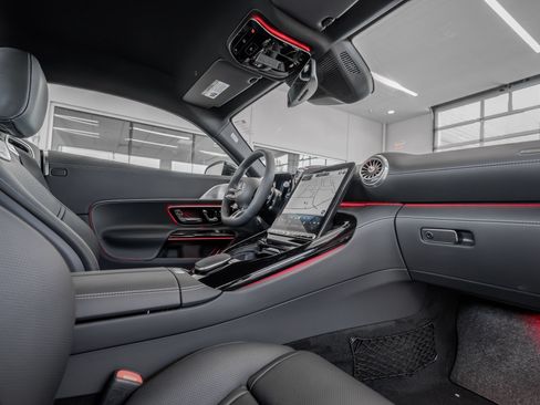 Used 2025 Mercedes-Benz AMG GT 63 image 15