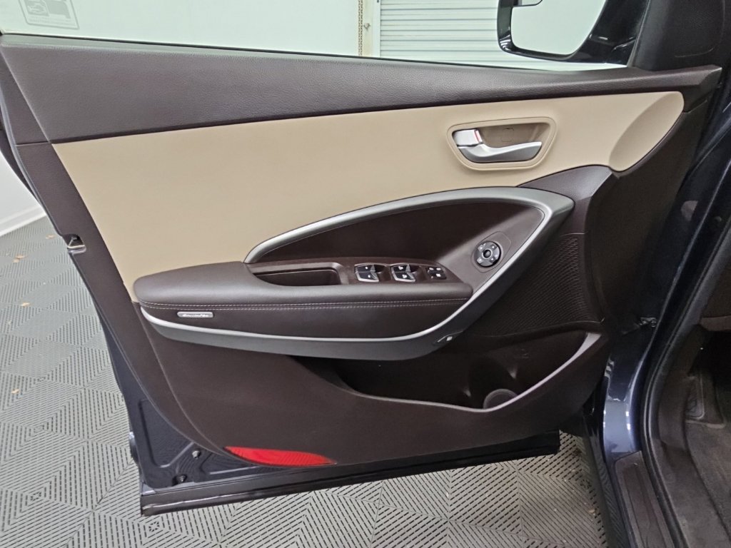 Used 2017 Hyundai Santa Fe Sport FWD image 29