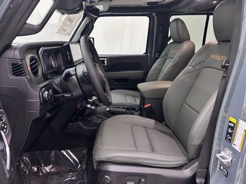 New 2026 Jeep Gladiator Mojave AWD/4WD image 12