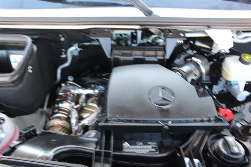 Used 2025 Mercedes-Benz Sprinter 2500 image 40