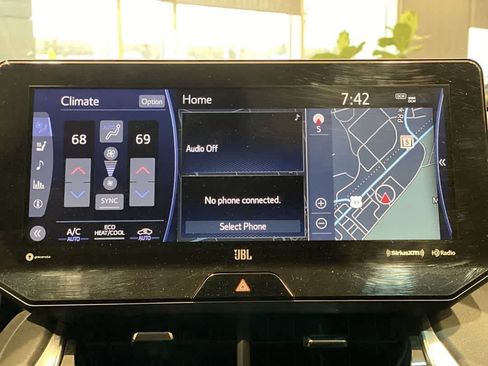 Certified 2022 Toyota Venza Limited w/ Advanced Technology Package AWD/4WD image 19