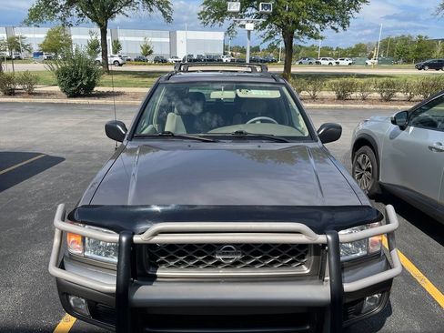 Used 2001 Nissan Pathfinder SE AWD/4WD image 3