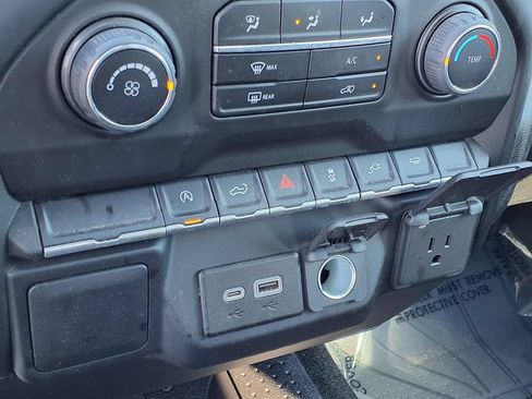 Used 2022 Chevrolet Silverado 1500 Custom w/ Safety Confidence Package RWD image 13