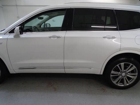 Used 2023 Cadillac XT6 Premium Luxury w/ Technology Package AWD/4WD image 20