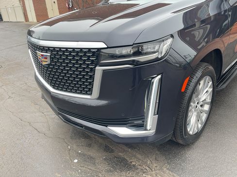 Used 2023 Cadillac Escalade Premium Luxury w/ LPO, Floor Liner Package AWD/4WD image 2