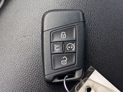 Used 2022 Volkswagen Atlas SEL Premium AWD/4WD image 34