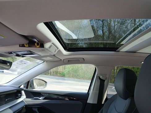 New 2026 Volkswagen Tiguan SE FWD image 20