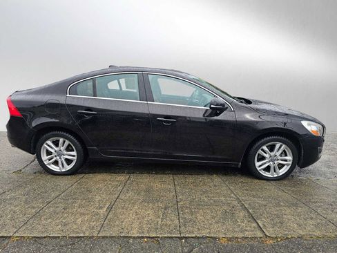 Used 2013 Volvo S60 T5 AWD/4WD image 2