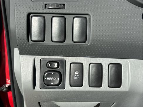 Used 2014 Toyota Tacoma 2WD Access Cab image 18