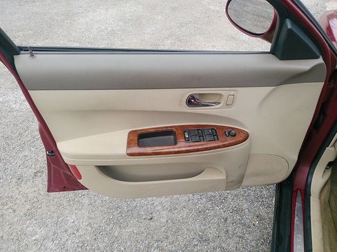 Used 2006 Buick LaCrosse CX FWD image 18