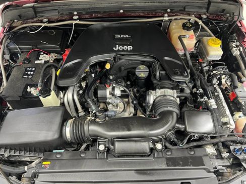 Used 2021 Jeep Wrangler Unlimited Sport AWD/4WD image 26