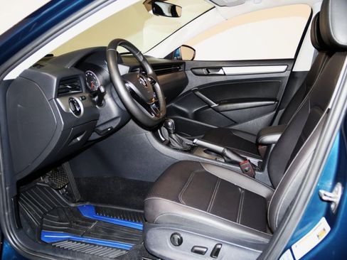 Used 2021 Volkswagen Passat 2.0T SE image 26