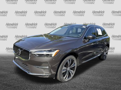 Certified 2023 Volvo XC60 B5 Ultimate w/ Protection Package Premier FWD image 5