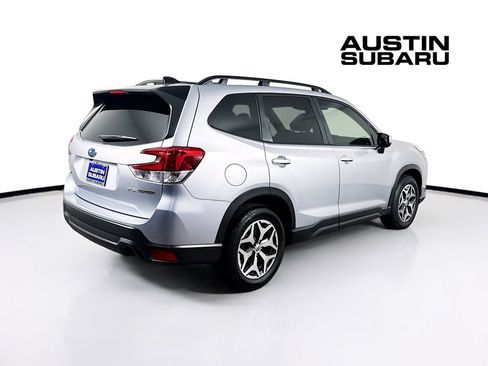 Used 2024 Subaru Forester Premium AWD/4WD image 7