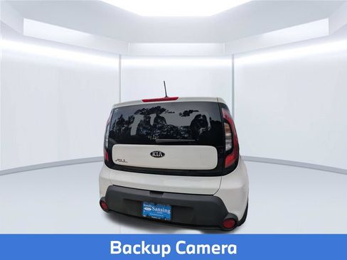 Used 2016 Kia Soul FWD image 2